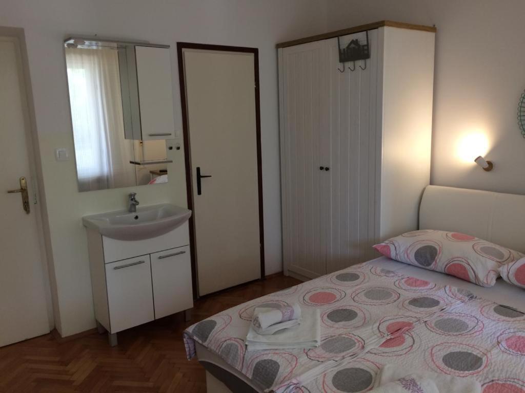 Apartman I Sobe Marijana Rab Town Zewnętrze zdjęcie